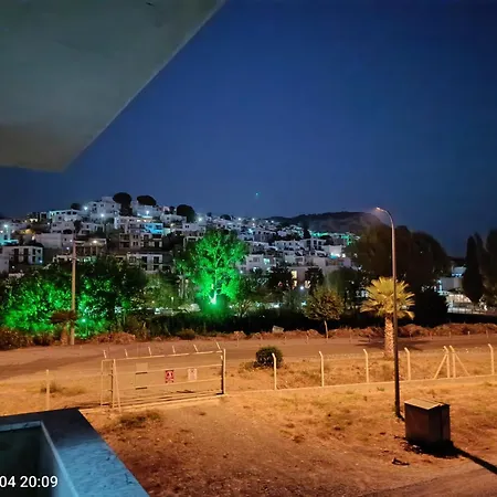 Sunset Airport Vendégház *